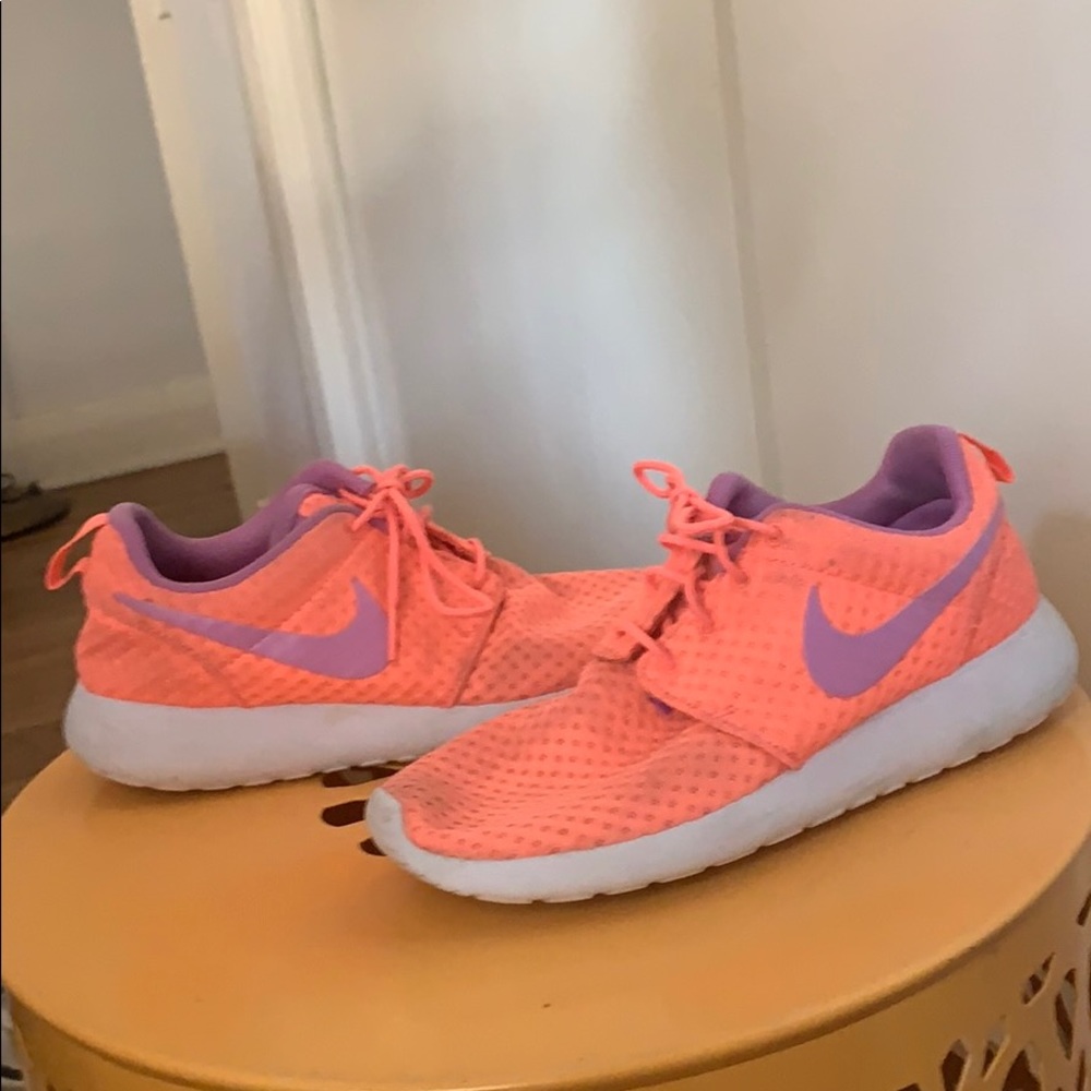 NIKE athletic shoes